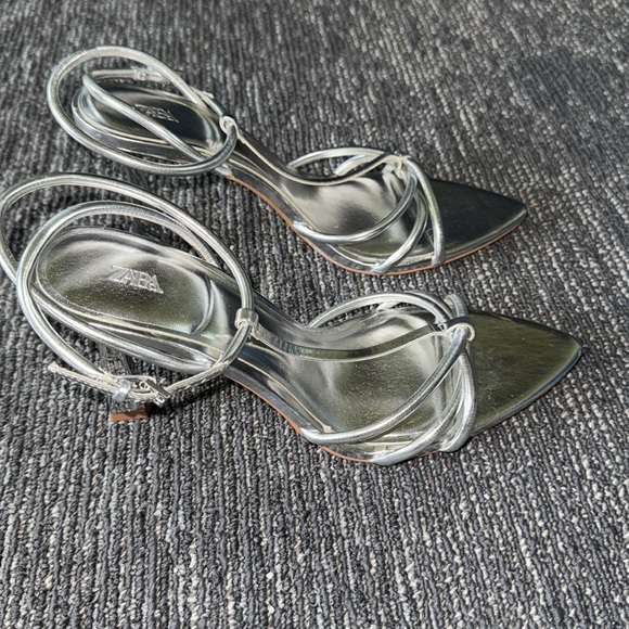Zara Silver Pointed Toe Strappy Heels Size 40 - Picture 4 of 8